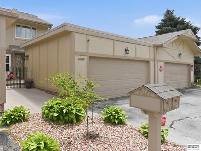 6009 Oak Hills Dr #22