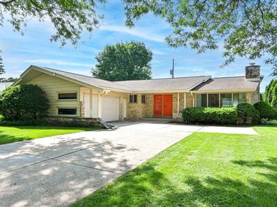 548 East Fox Dale COURT