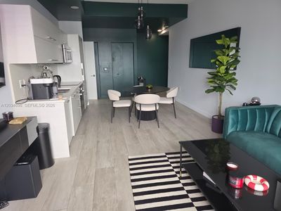 45 SW 9th St APT 4309