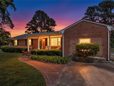 1253 Kingsway Dr