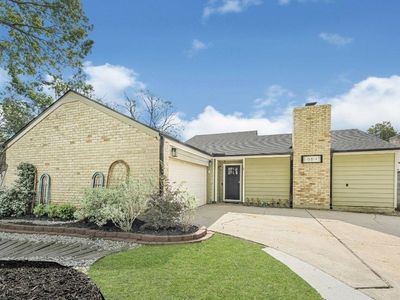 15819 Seven Springs Dr