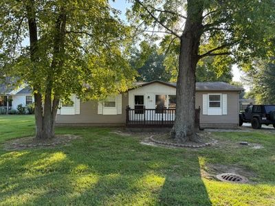 1306 Main St