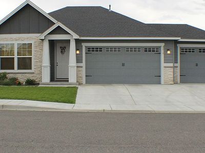 Property at 8212 Fernow St, West Richland, WA