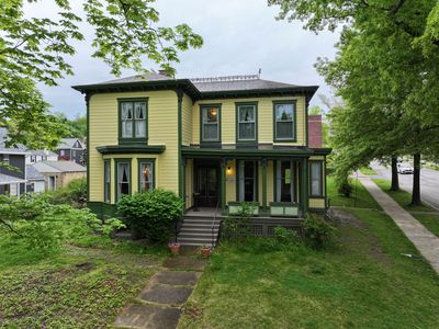 700 4th St