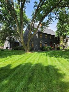 1362 Hillcrest Dr