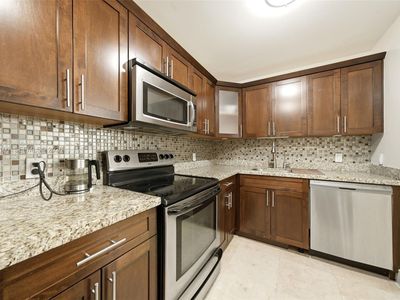 3440 NE 192nd St #1P-A
