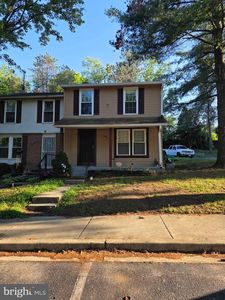 Property at 418 Shady Glen Dr, Capitol Heights, MD