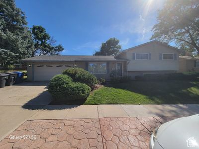 2446 E Sundown Ave