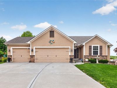 8606 N Utica Ct