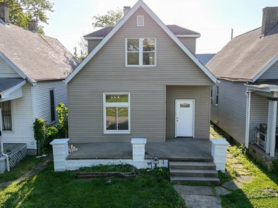 1105 Baker Ave
