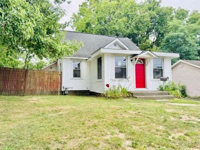 8 Richmond Ave