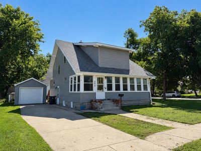 302 N 9th St