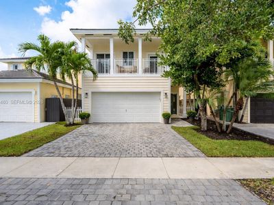 354 NE 35th Ave
