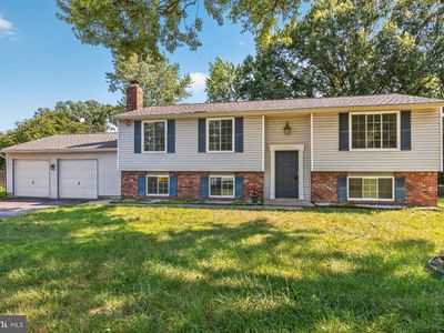 8601 Briarwood Ct