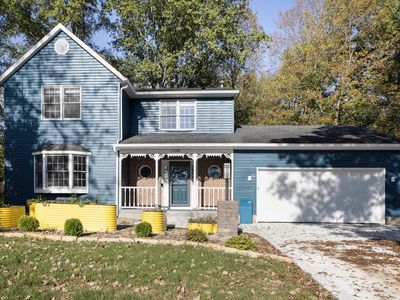 11388 Huntington Way NW