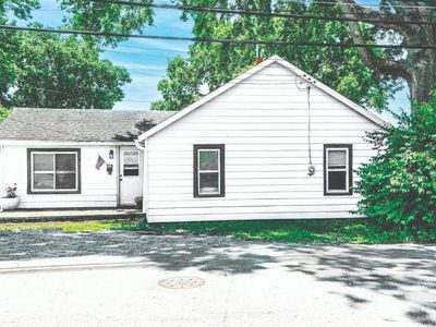 922 Melvin Ln