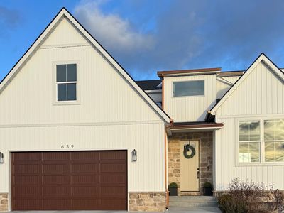 639 Rustic Rd