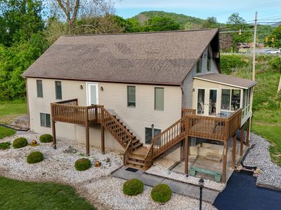 8796 Roanoke Rd