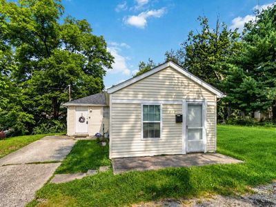 828 W Main St