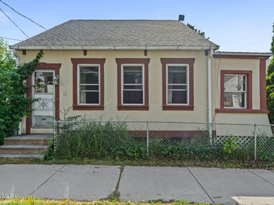 13 Sand Street