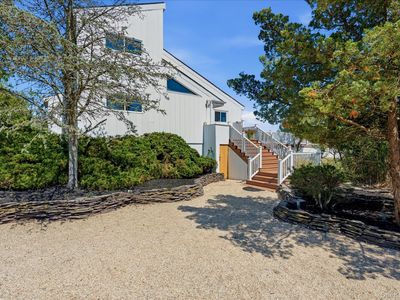 16 Meadow Lane