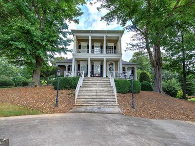 11 Forest Hill Dr SW