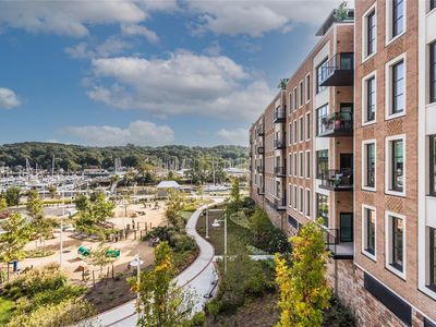 100 Garvies Point Road #1141