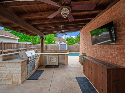 2228 Amy Ln