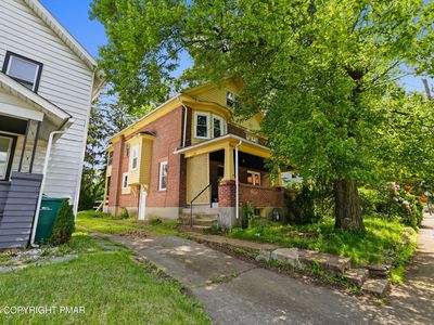 97 E Broad St