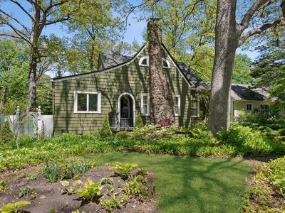 558 Woodlawn Dr