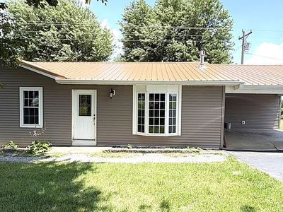 520 Hollis Thomas Rd