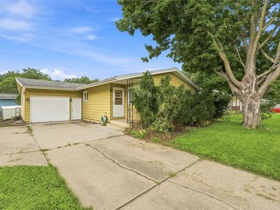 Property at 2423 O Ave NW, Cedar Rapids, IA