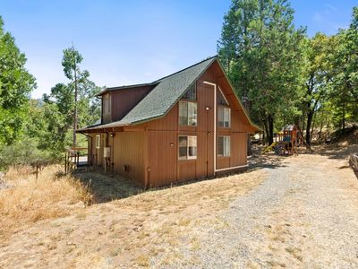 5570 Grayling Rd