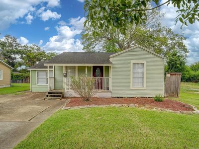 126 Huisache St