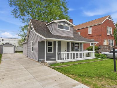 23449 Carlisle Ave