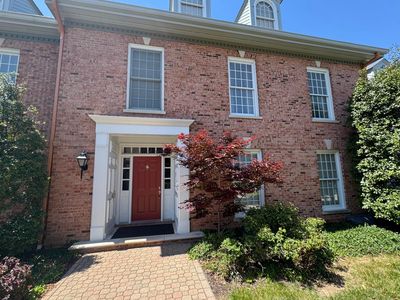 15B Charleston Greene #B