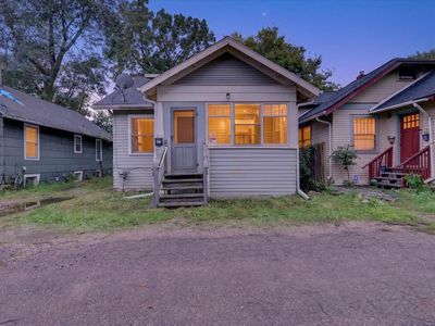 813 Hoffman Ct
