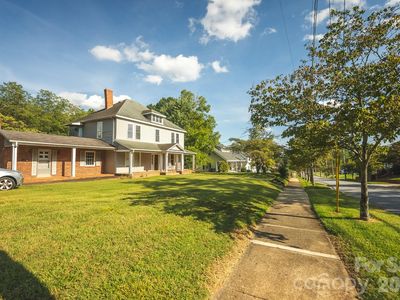 12 1st Avenue Dr SE