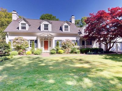 1902 S Shore Dr