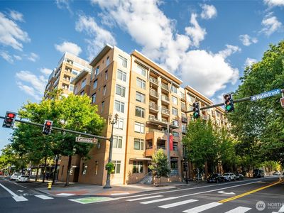 701 Columbia Street #415