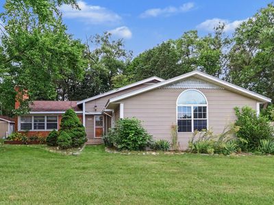 Property at 42910 Evergreen Park Dr, Decatur, MI