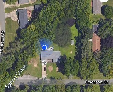 62 Emerson Dr