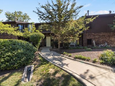 67 W 64th St APT 101