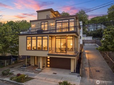 3009 Harbor Avenue SW