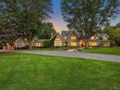 5 Viking Drive