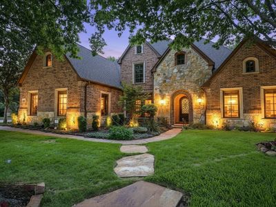 910 Belclaire Cir