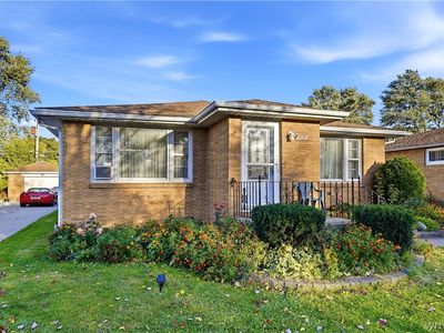 87 Carmen Rd