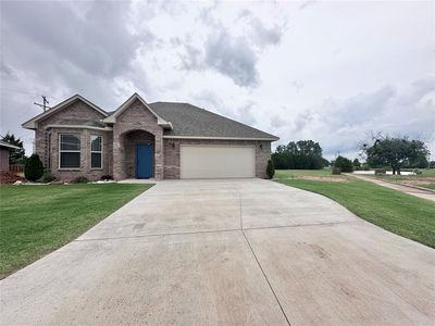 3930 Maple Grove Ave