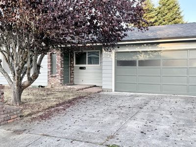 3575 G St
