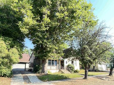 245 N Foothill Dr